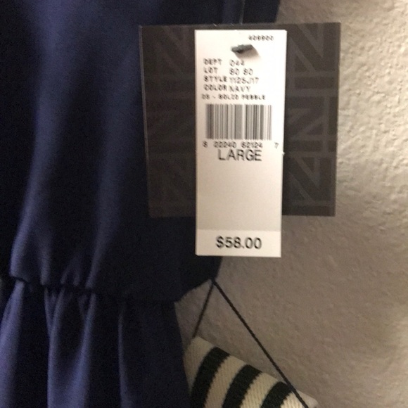 Top - Picture 2 of 5